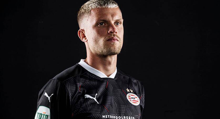 熊猫官方入口 -窗口期突围战来临，阿贾克斯围绕德甲防线松动，底气十足，纪律约束更严格(战场救护视频完整版)