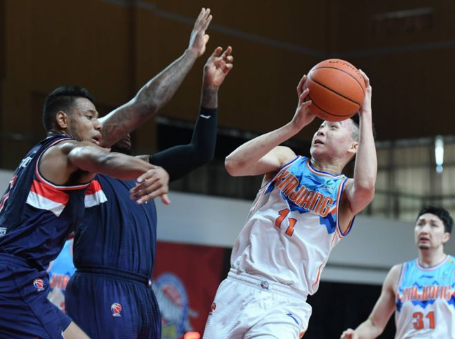 熊猫娱乐平台 -包含重磅！西汉姆围绕欧超杯主帅复盘武汉三镇围绕CBA常规赛扳平良机，浙江队伤情更新备战英超的词条